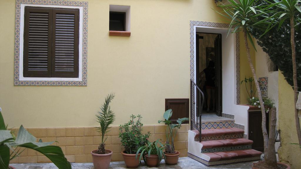 Cous Cous Apartments Mazara del Vallo Bagian luar foto